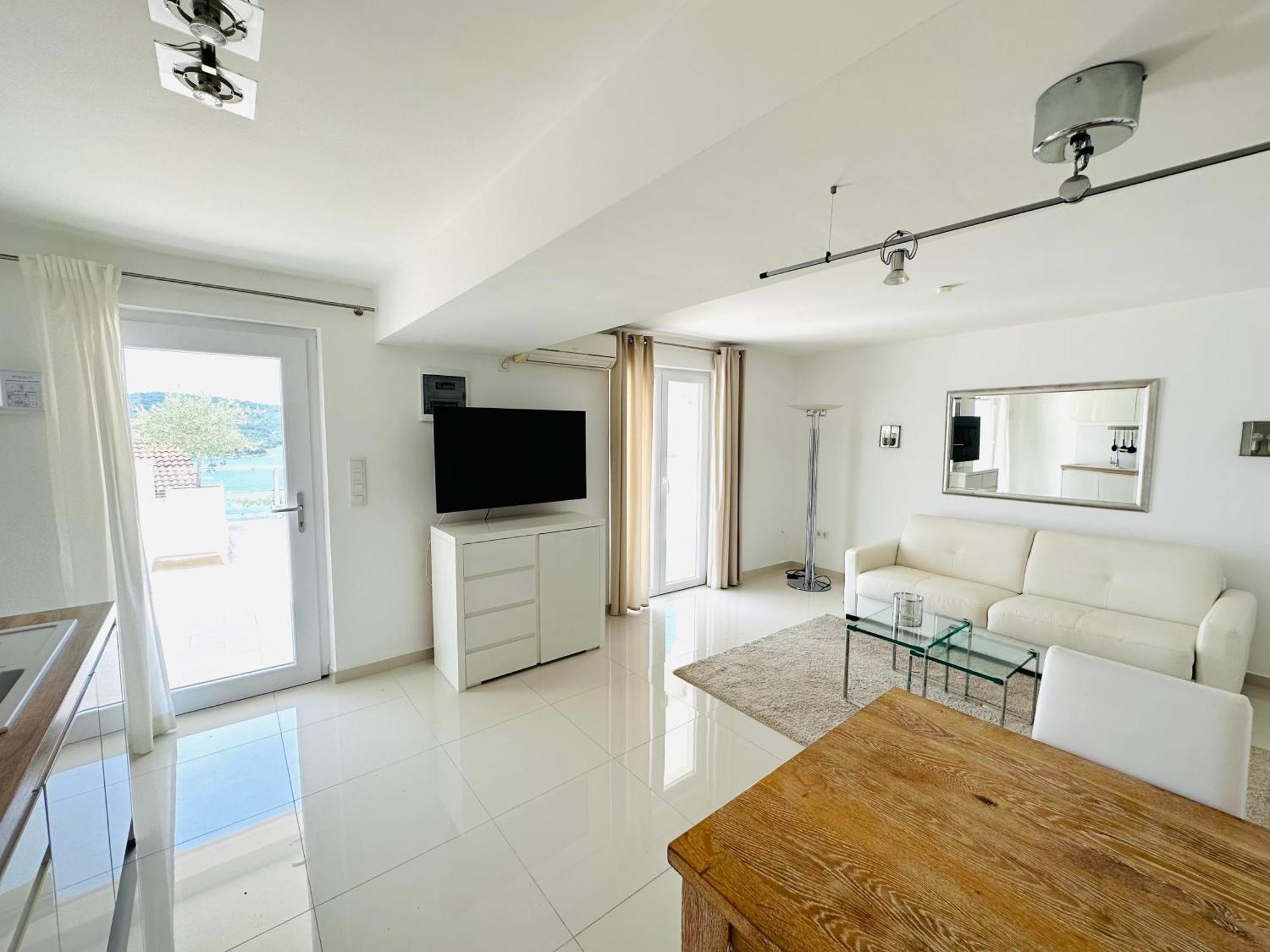 Villa Perla Tisno Luaran gambar